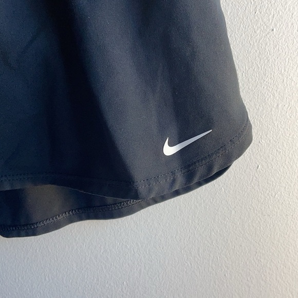 Black Nike Shorts Medium - Picture 2 of 6